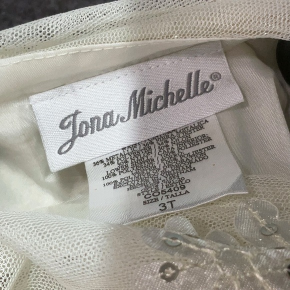 Jona Michelle Cream Dress with Floral Details - Picture 3 of 3